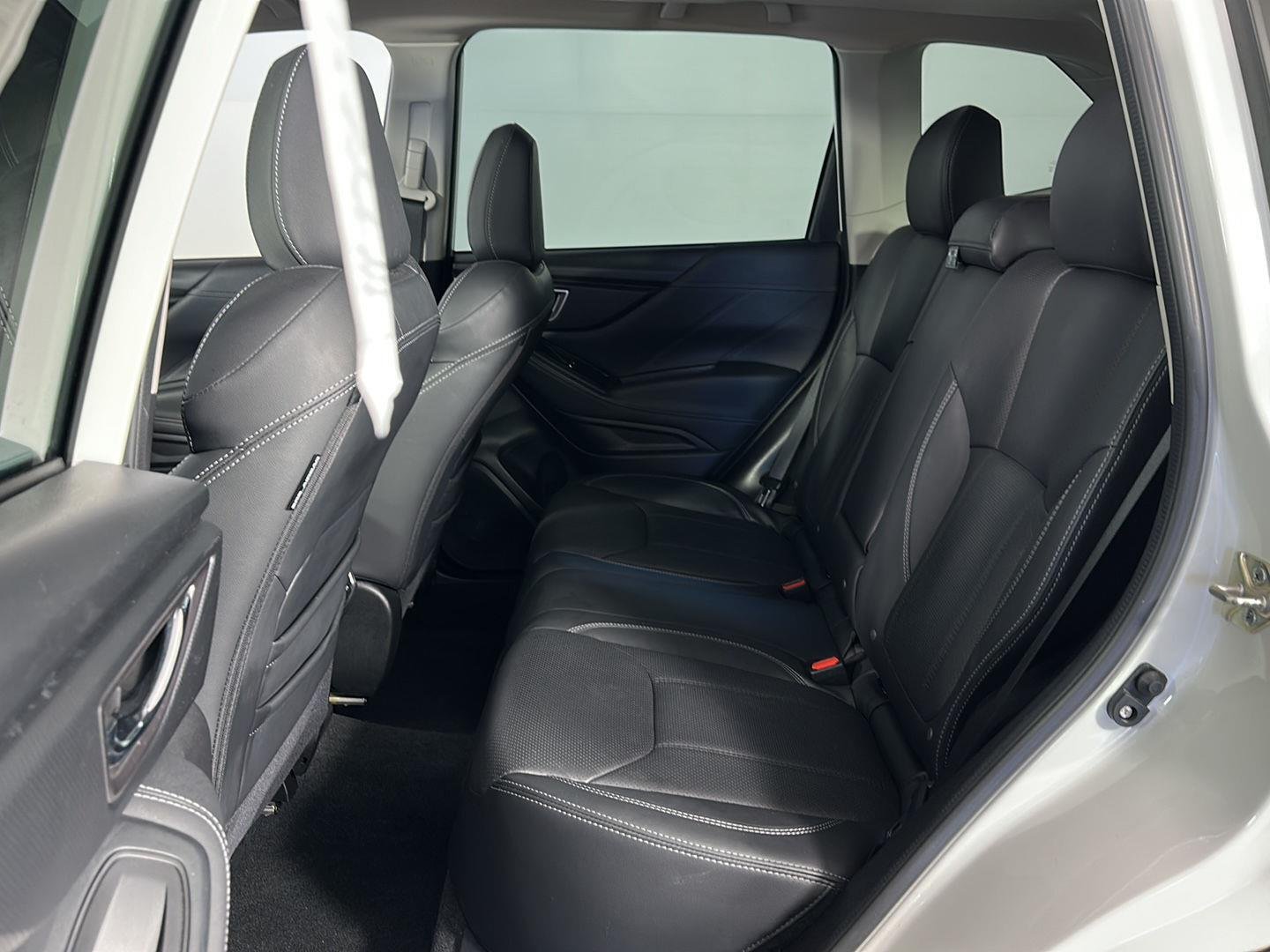 Used 2020 Crystal White Pearl Subaru Touring image 27