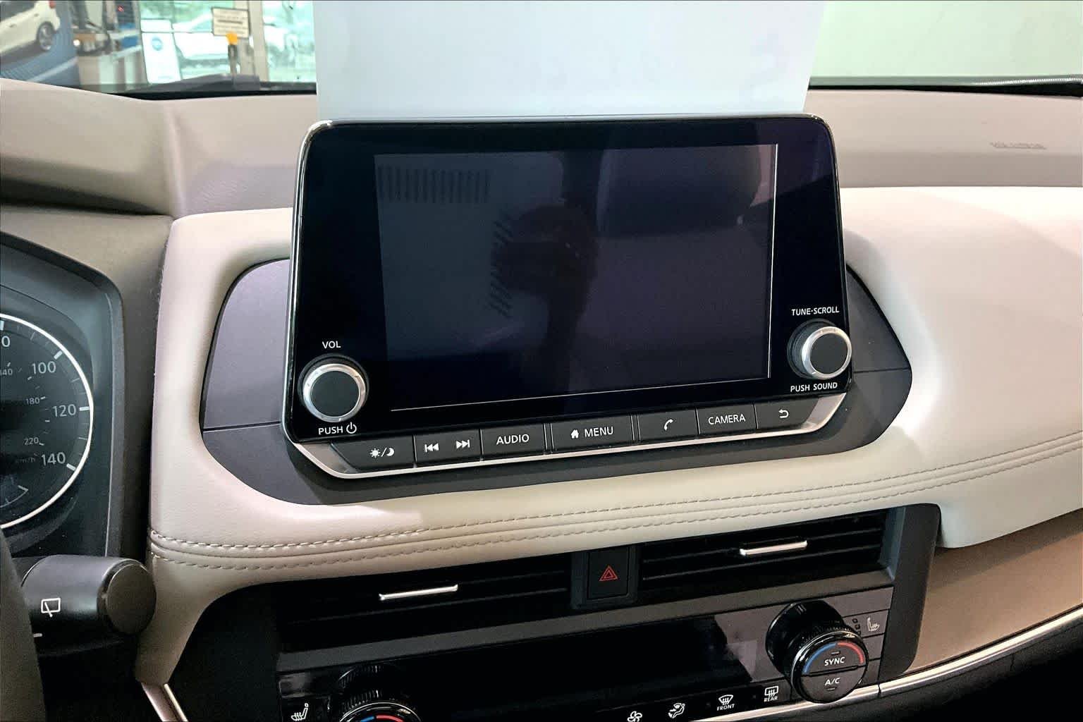 Used 2023 Pearl White Tricoat Nissan SV image 29