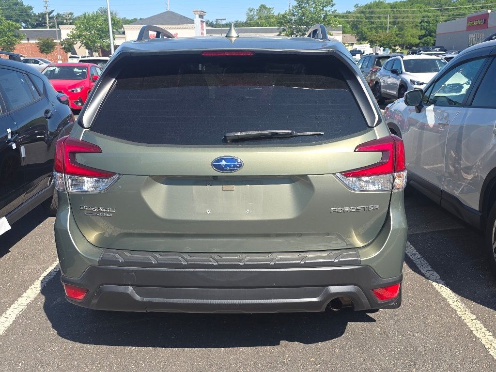 Used 2019 Jasper Green Metallic Subaru Premium image 6