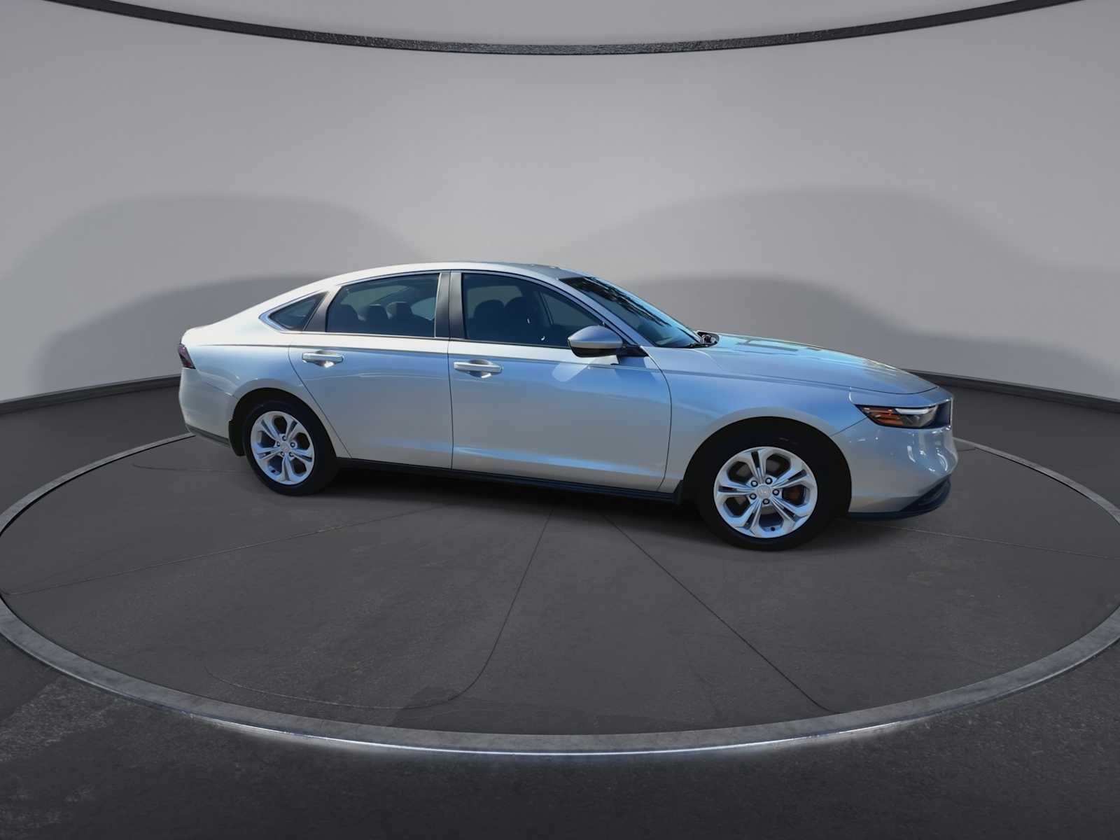 Used 2025 Solar Silver Metallic Honda LX image 9