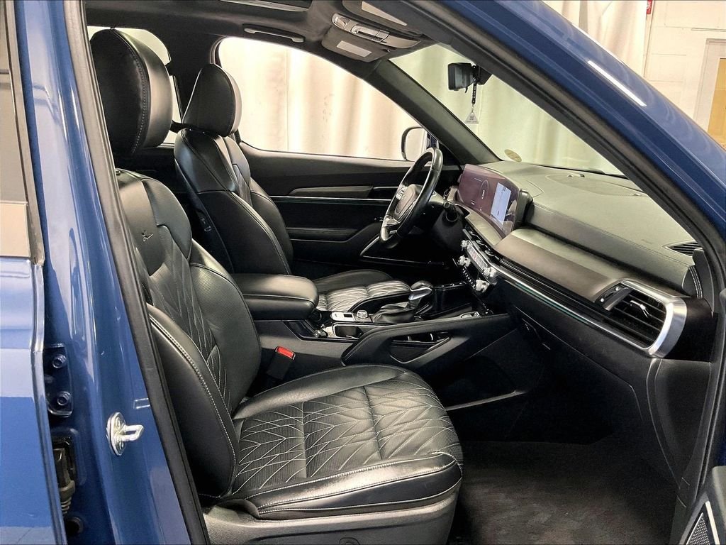 Used 2024 Black Kia SX-Prestige X-Line image 11