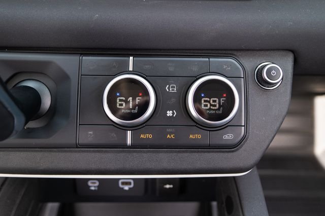 Used 2023 Silver Land Rover S image 27