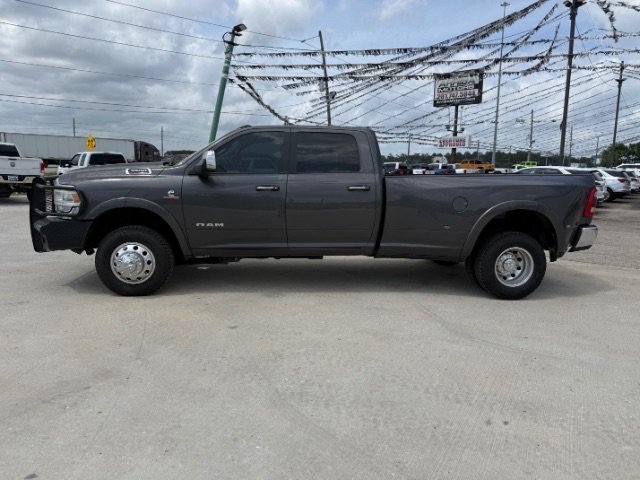 Used 2022 Granite Crystal Metallic Clearcoat Ram Laramie image 2