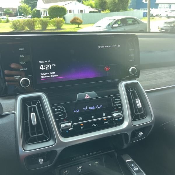 Used 2023 Silver Kia X-Line S image 17