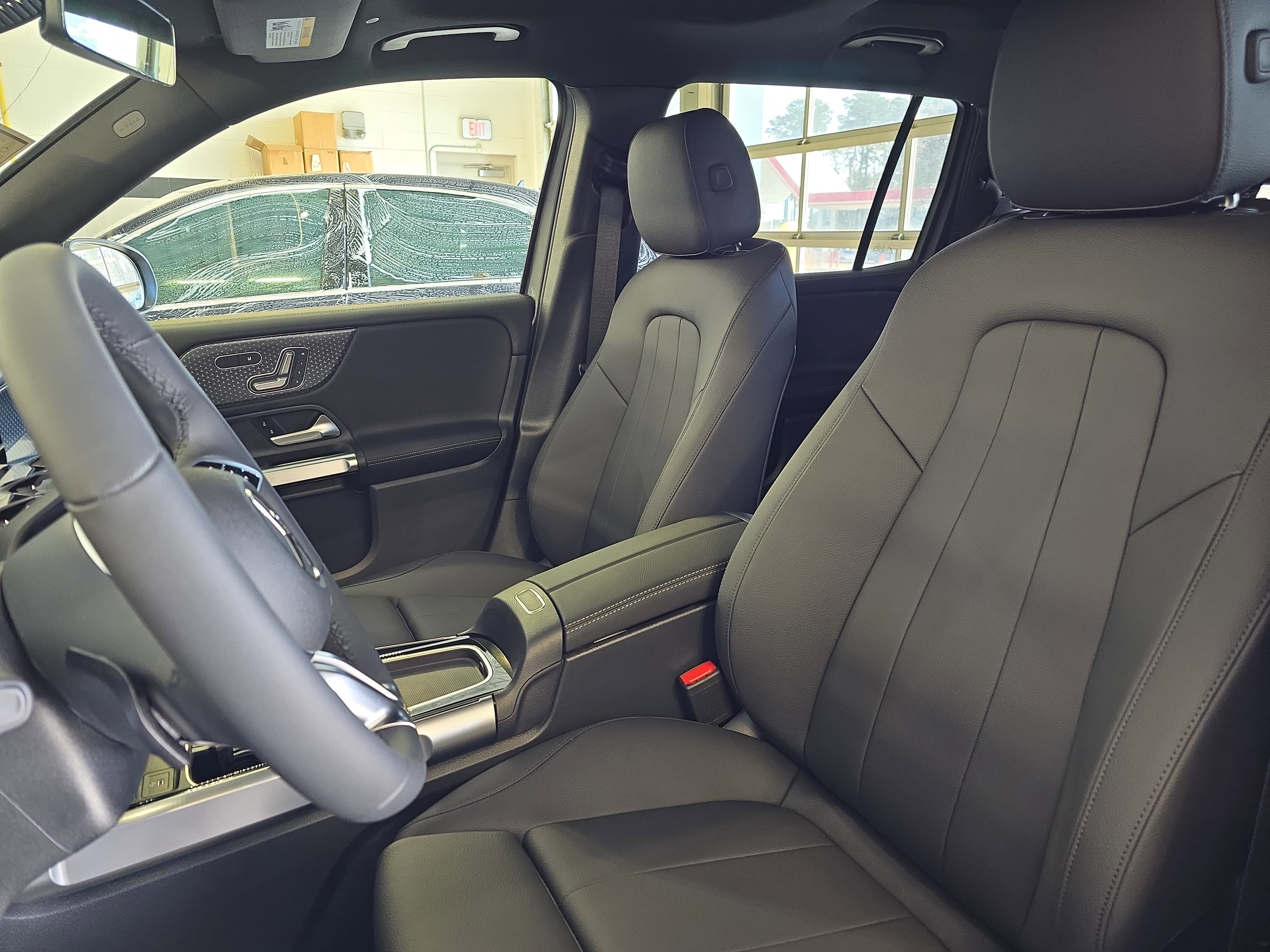 New 2026 Mountain Grey Metallic Mercedes-Benz GLB250 image 16