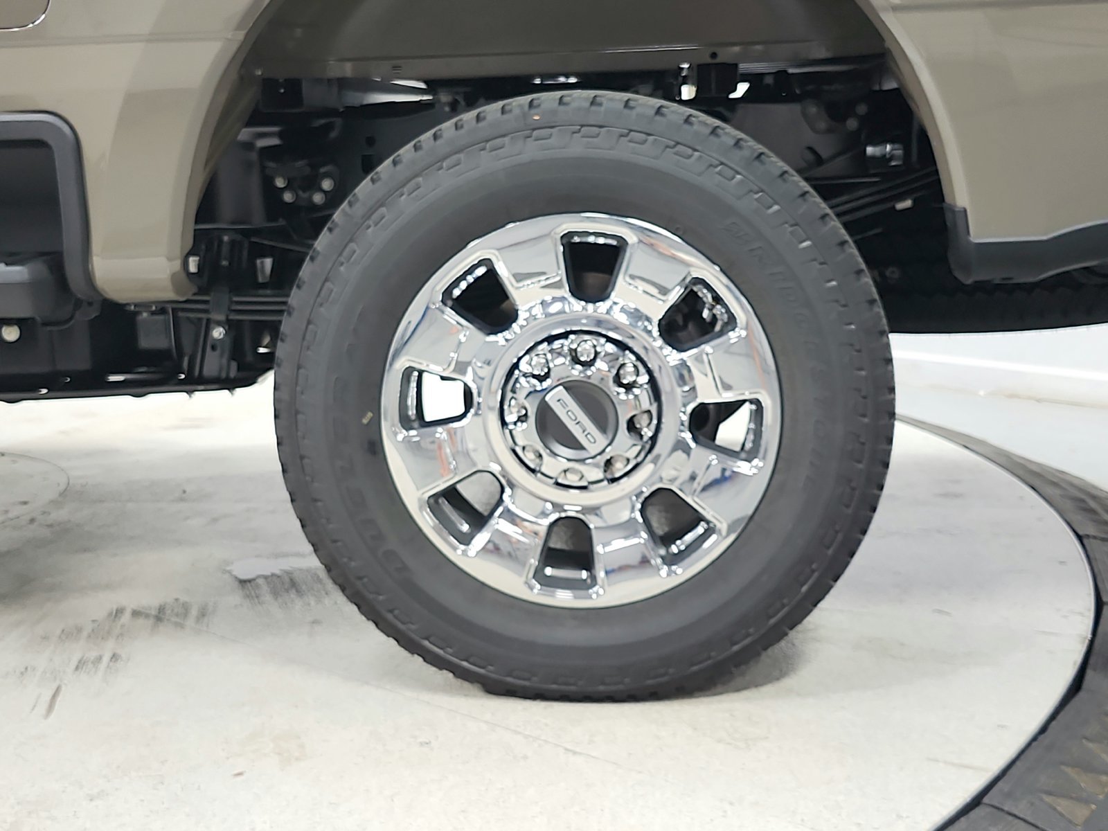 New 2027 Marsh Gray Metallic Ford F-250® Lariat® image 48