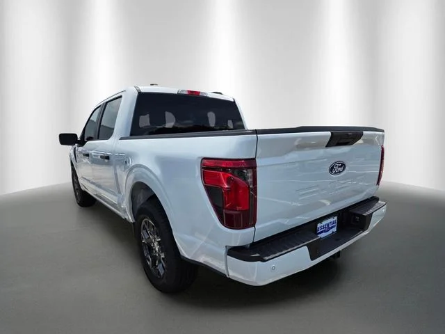 Used 2021 Oxford White Ford XL image 2