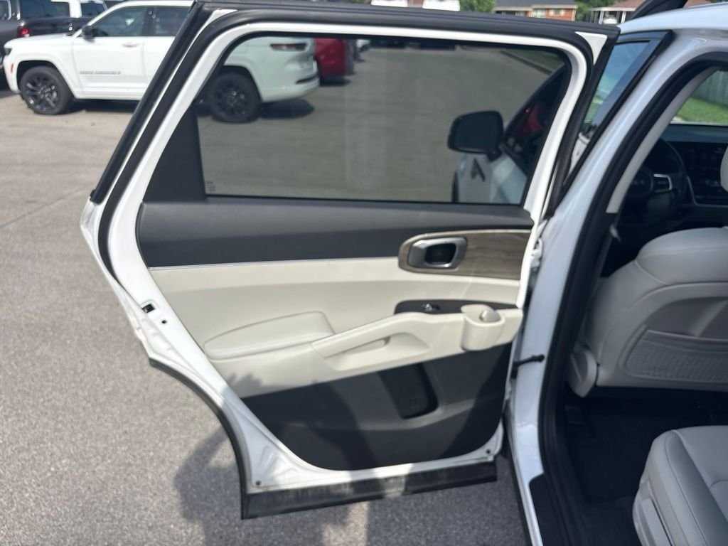 Used 2023 White Kia X-Line EX image 38