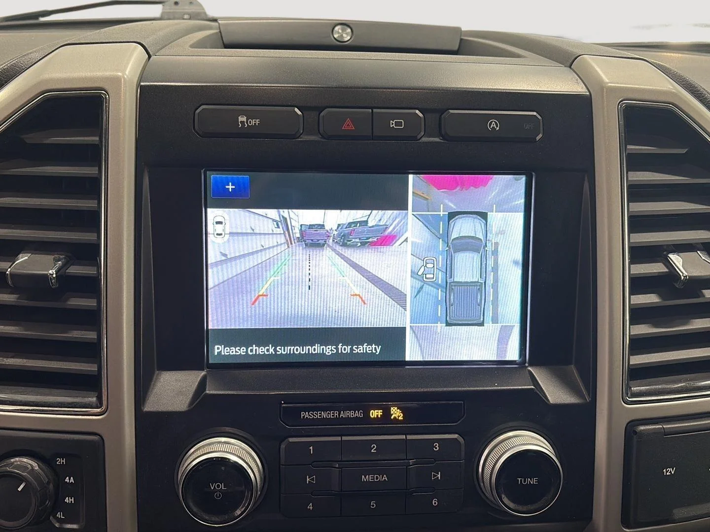 Used 2020 Iconic Silver Ford XL image 13