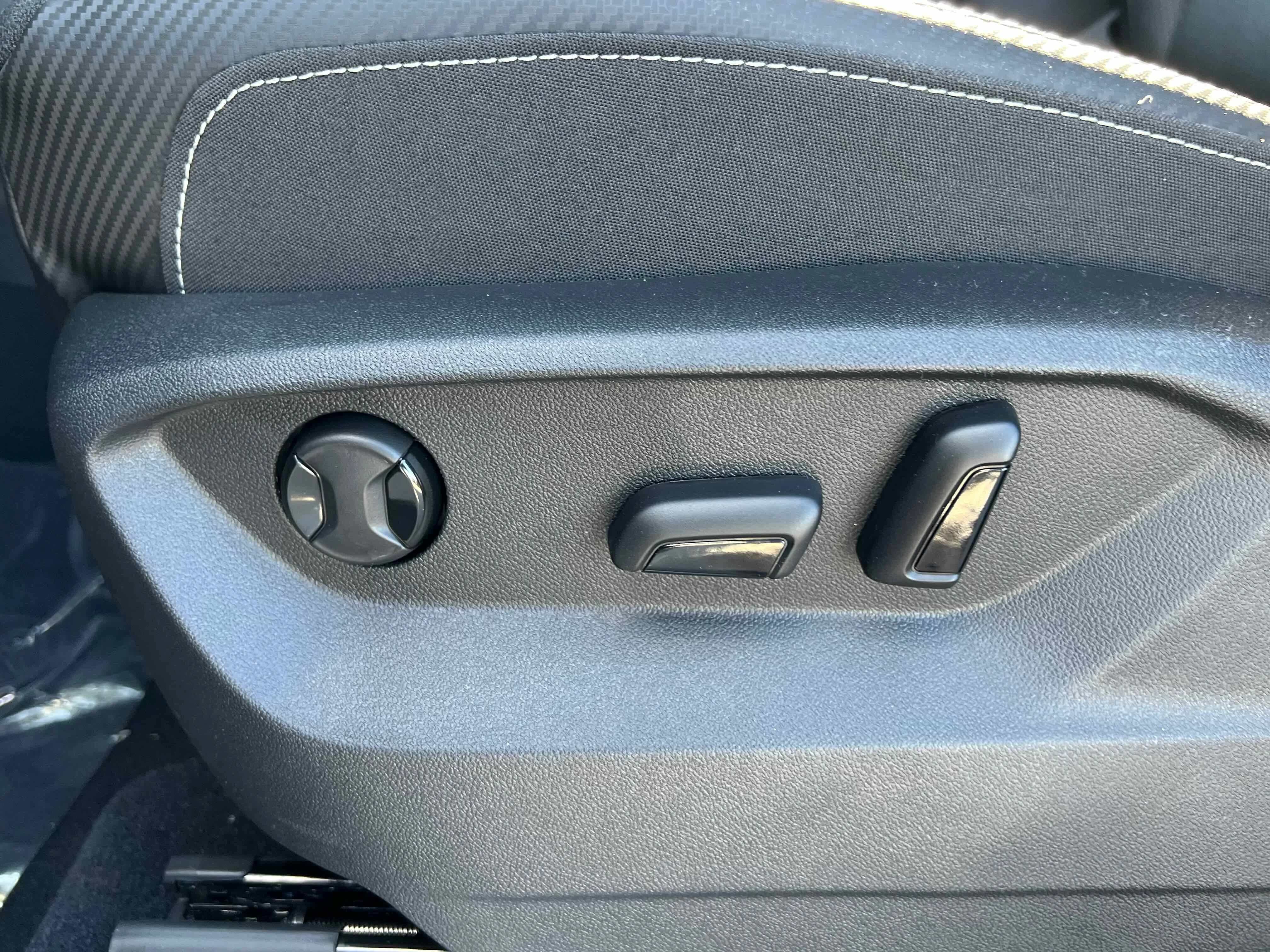 New 2026 Gray Volkswagen 2.0T SE w/Technology image 17