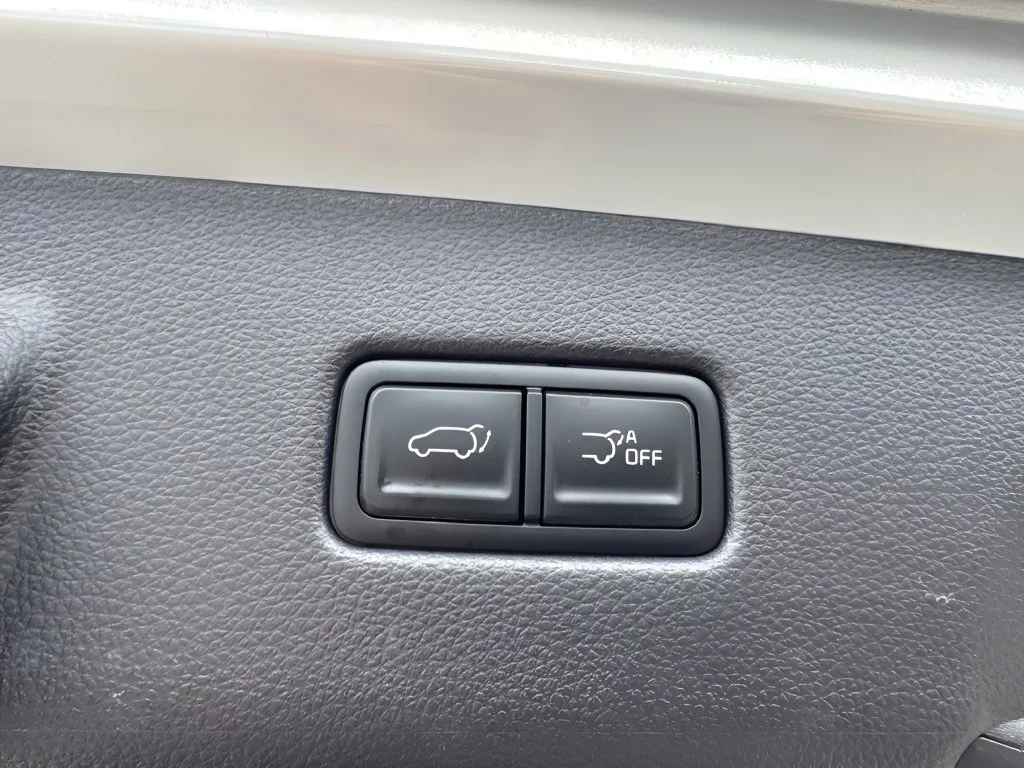 Used 2025 White Kia EX image 30
