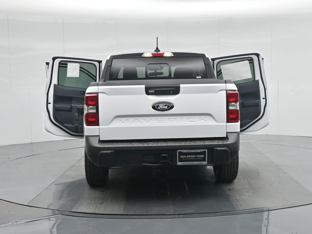 New 2026 Oxford White Ford Lariat image 31