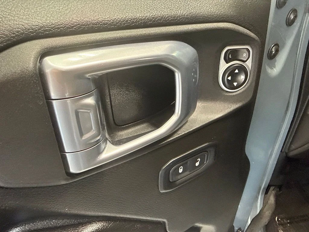 Used 2024 Gray Jeep Sport S image 13