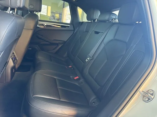 2022 Porsche Macan Base - Photo 22