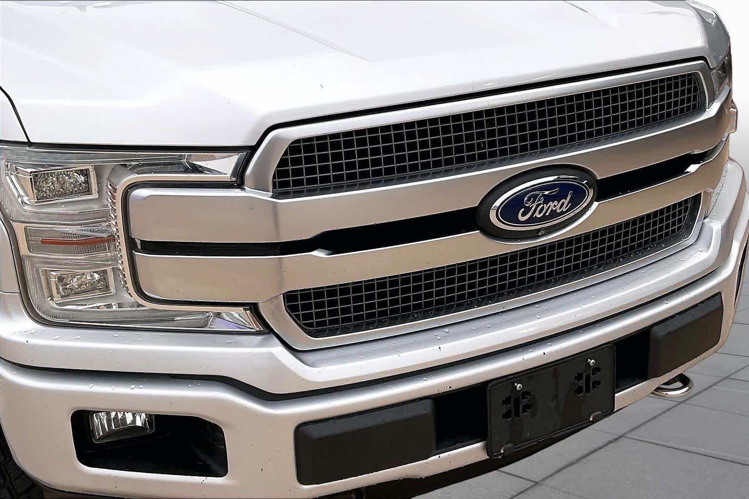 Used 2018 Ingot Silver Ford Platinum image 29