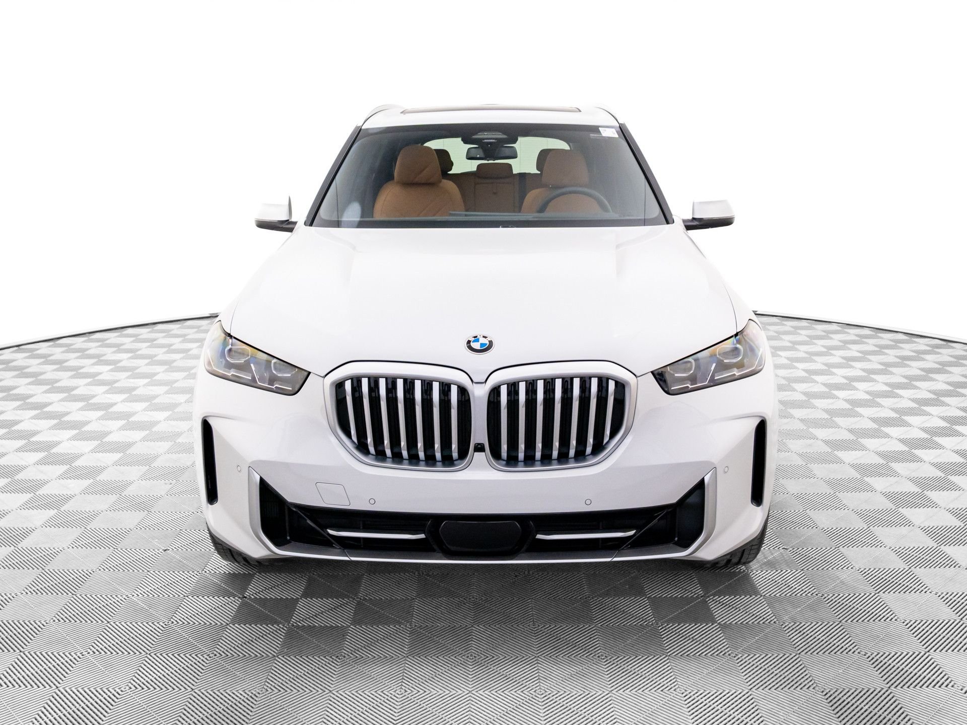 New 2026 Mineral White Metallic BMW xDrive40i image 10