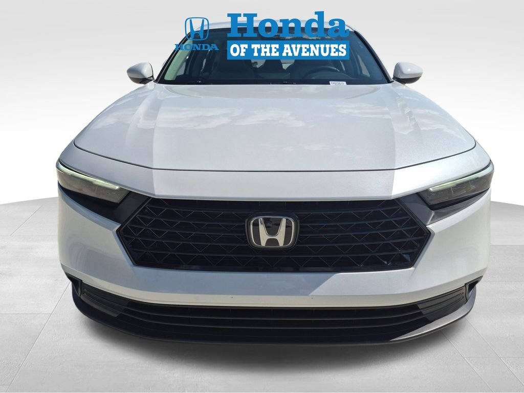 New 2026 Platinum White Pearl Honda LX image 2