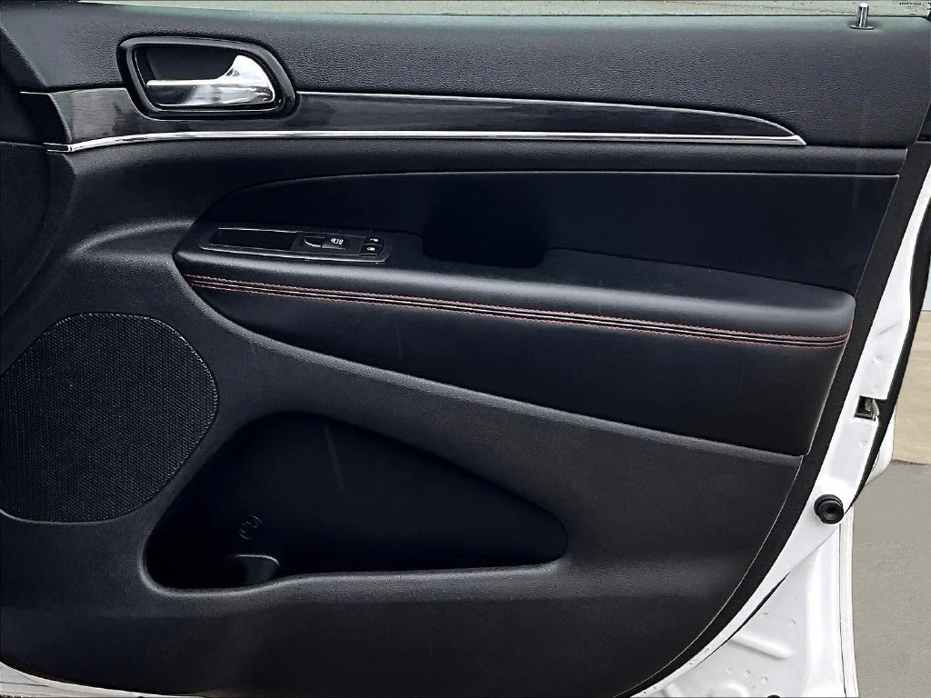 Used 2020 White Jeep Trailhawk image 32