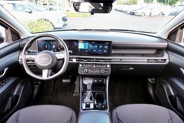 Used 2025 Black Hyundai SE image 18