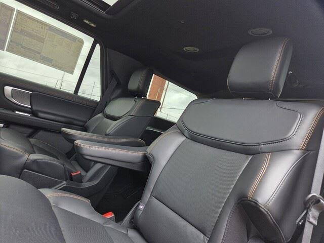 New 2026 Star White Metallic Tri-Coat Ford Tremor® image 28