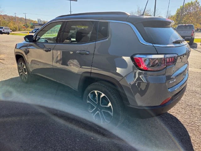 Used 2023 Sting Gray Clearcoat Jeep Limited image 4