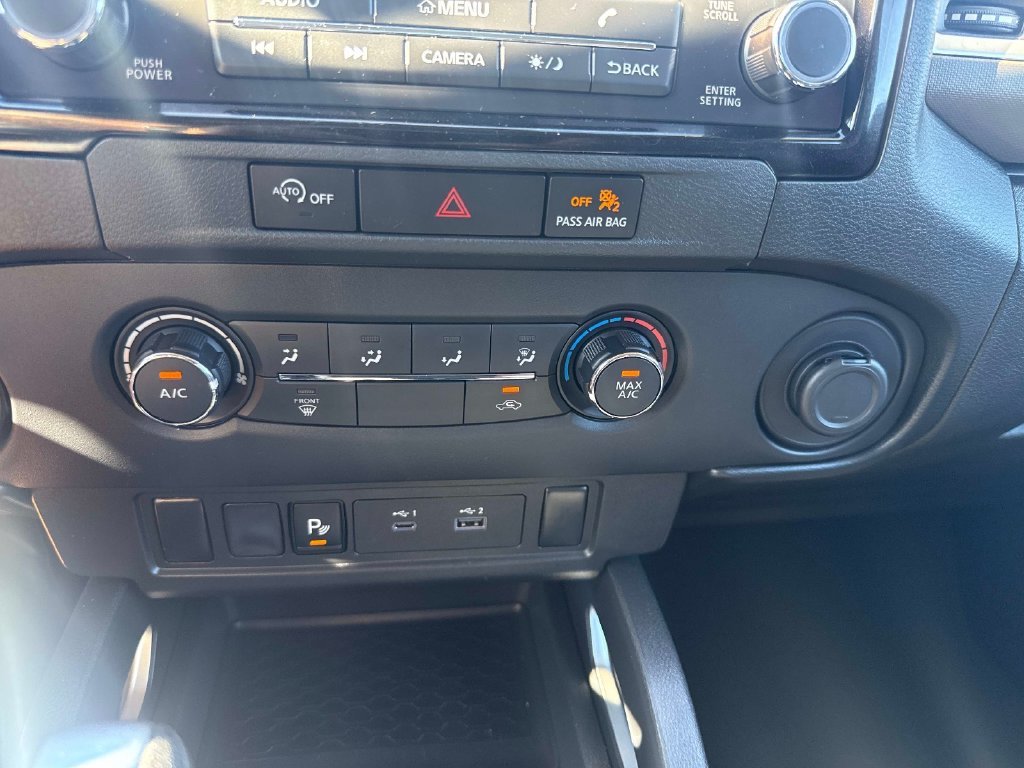 Used 2024 White Nissan SV image 22