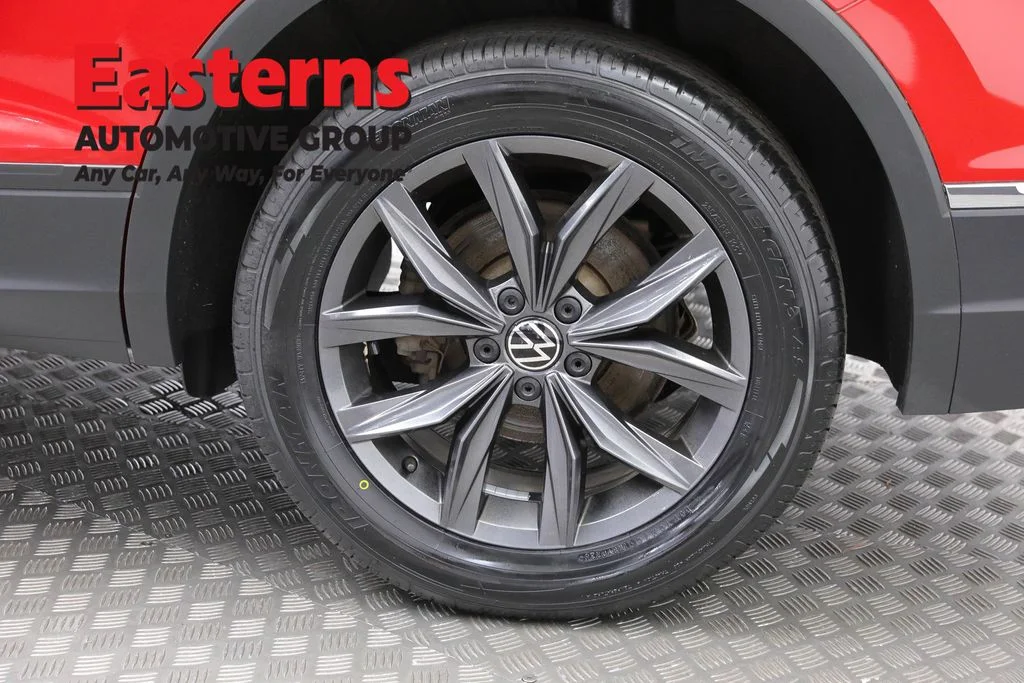Used 2023 Red Volkswagen 2.0T SE image 31