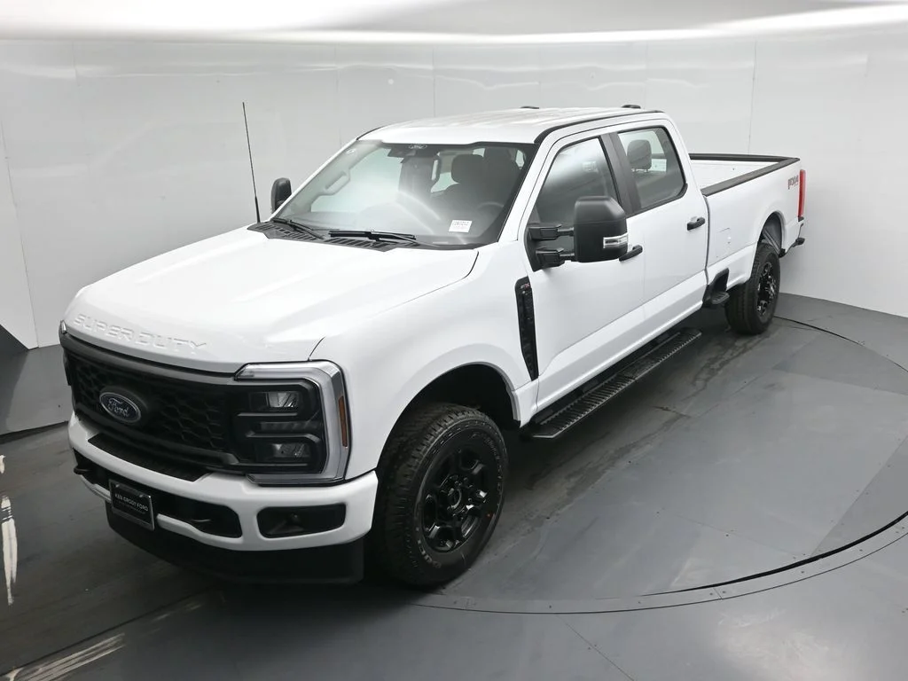 New 2026 Oxford White Ford XL image 30