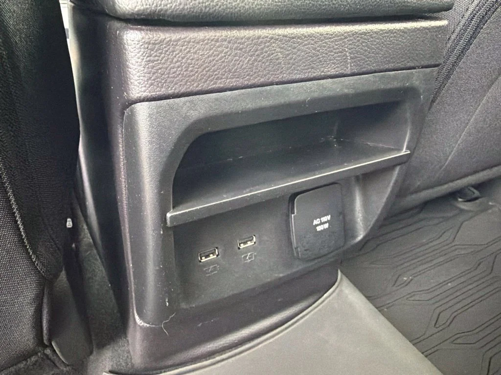 Used 2023 Black Ford XLT image 22