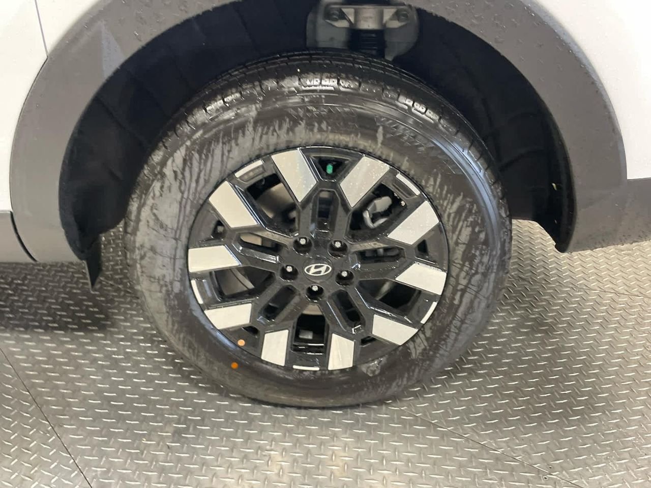 New 2026 Atlas White Hyundai SE AWD image 17