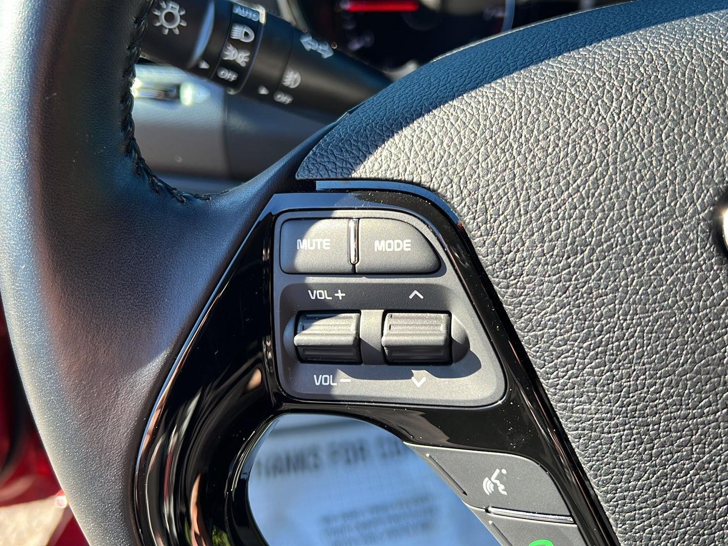 Used 2018 Currant Red Kia S image 7