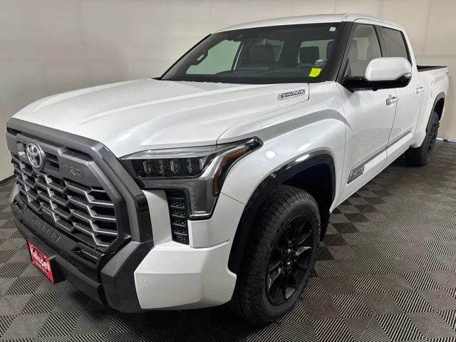 New 2026 Wind Chill Pearl <sup>1</sup> Toyota Tundra Platinum image 7