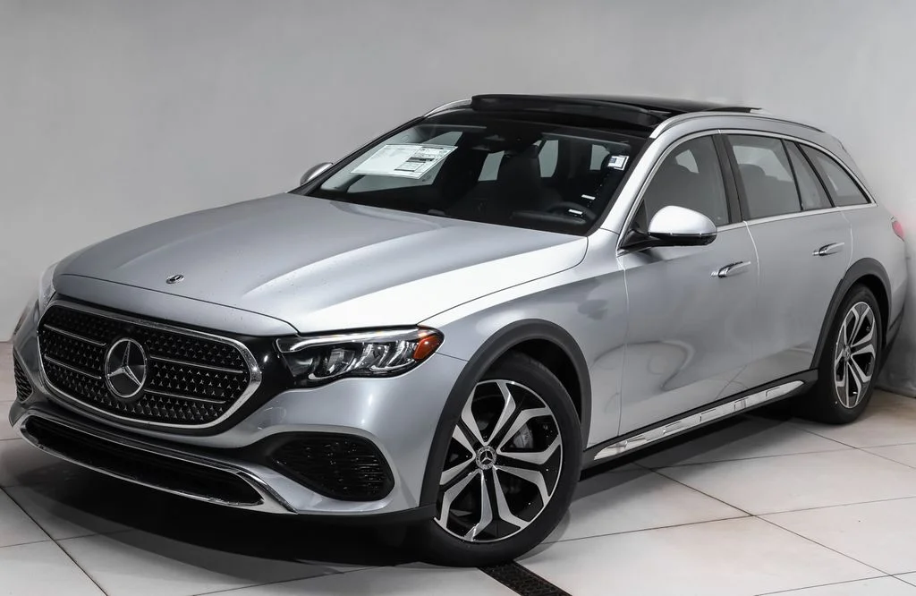 2026 Mercedes-Benz E-Class E450 4MATIC All-Terrain's photo