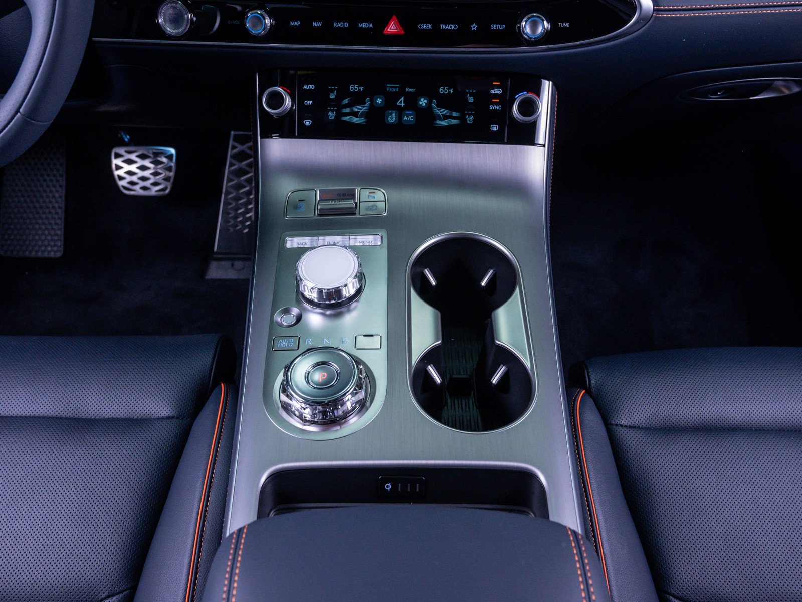 2026 GENESIS GV70 Sport Advanced - Photo 29