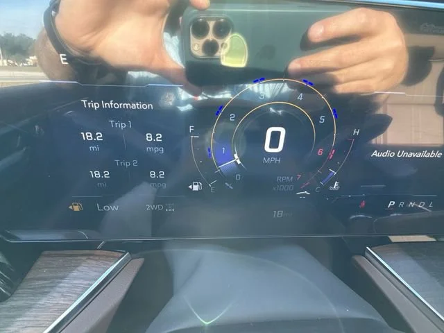 2025 Chevrolet Suburban High Country - Photo 15