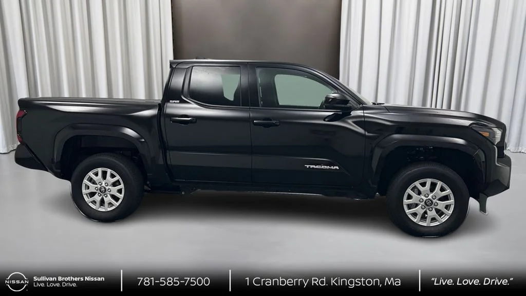 Used 2025 Black Toyota SR5 image 4
