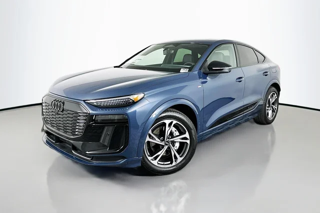 2027 Audi Q6 e-tron's photo