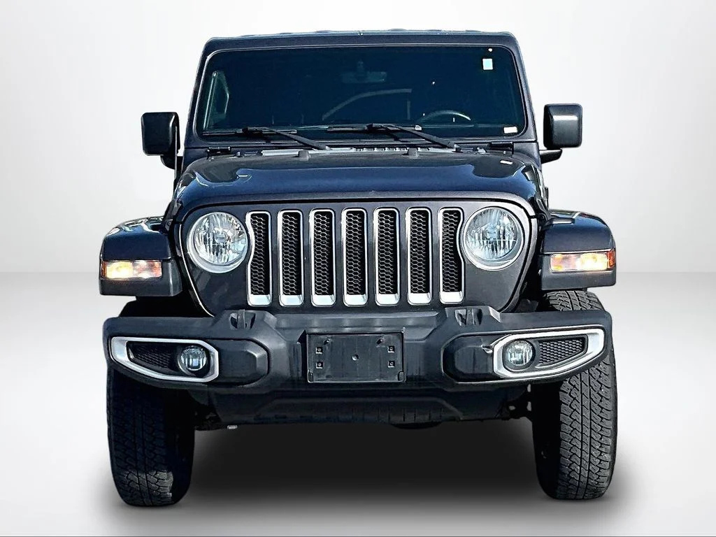 Used 2019 Gray Jeep Unlimited Sahara image 4