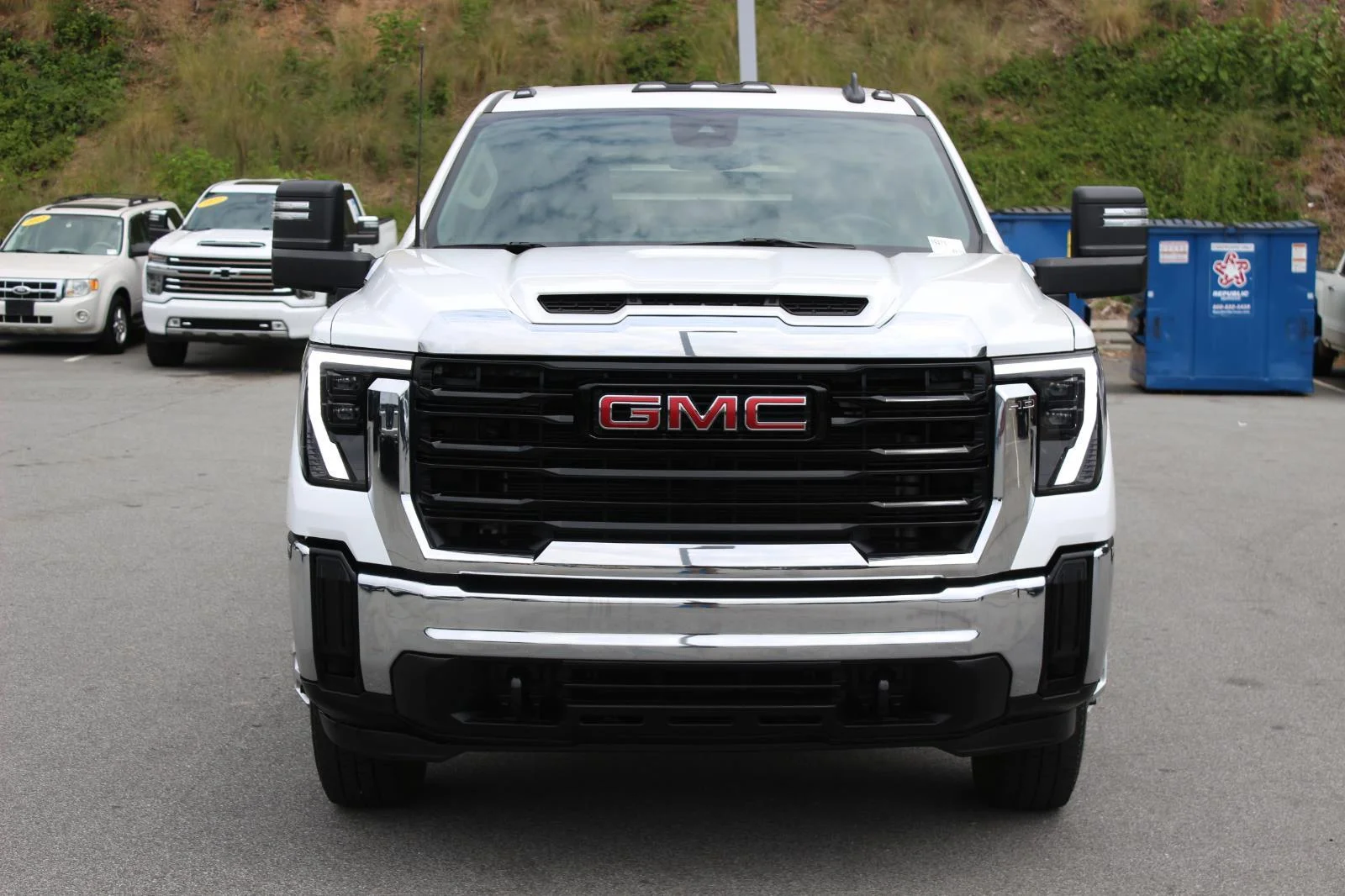 Used 2025 Summit White GMC Pro image 2