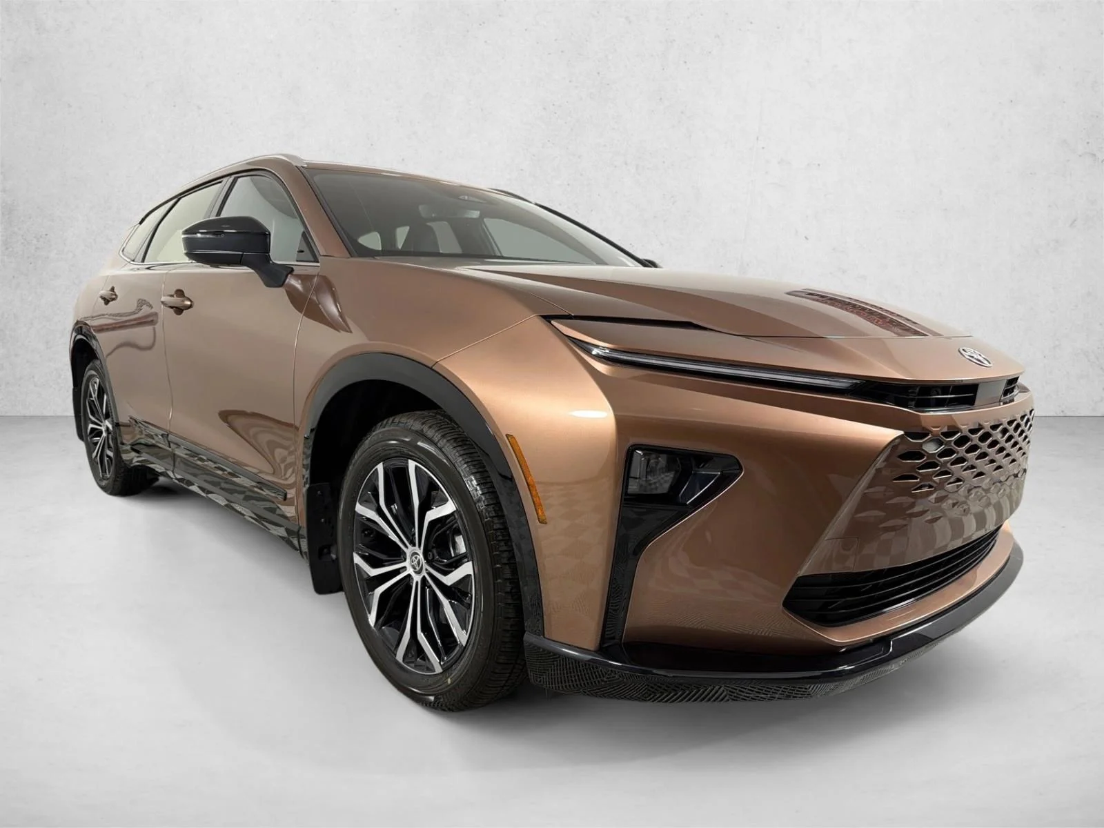 Used 2025 Copper Toyota XLE image 1