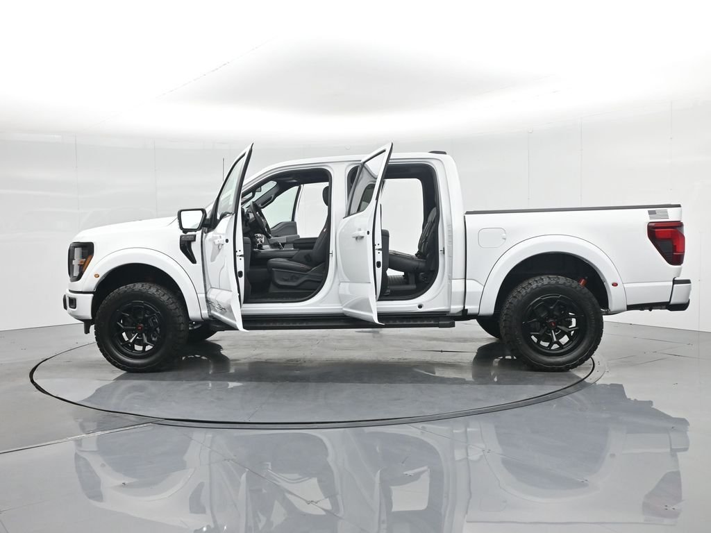 New 2025 Oxford White Ford XLT image 39