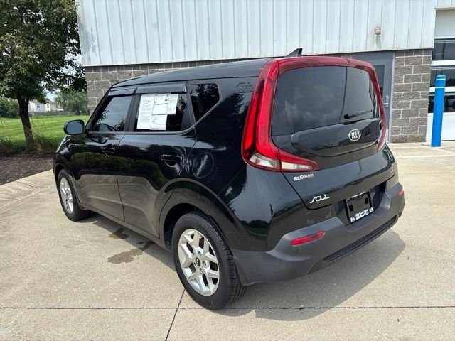 Used 2020 Black Kia S image 9