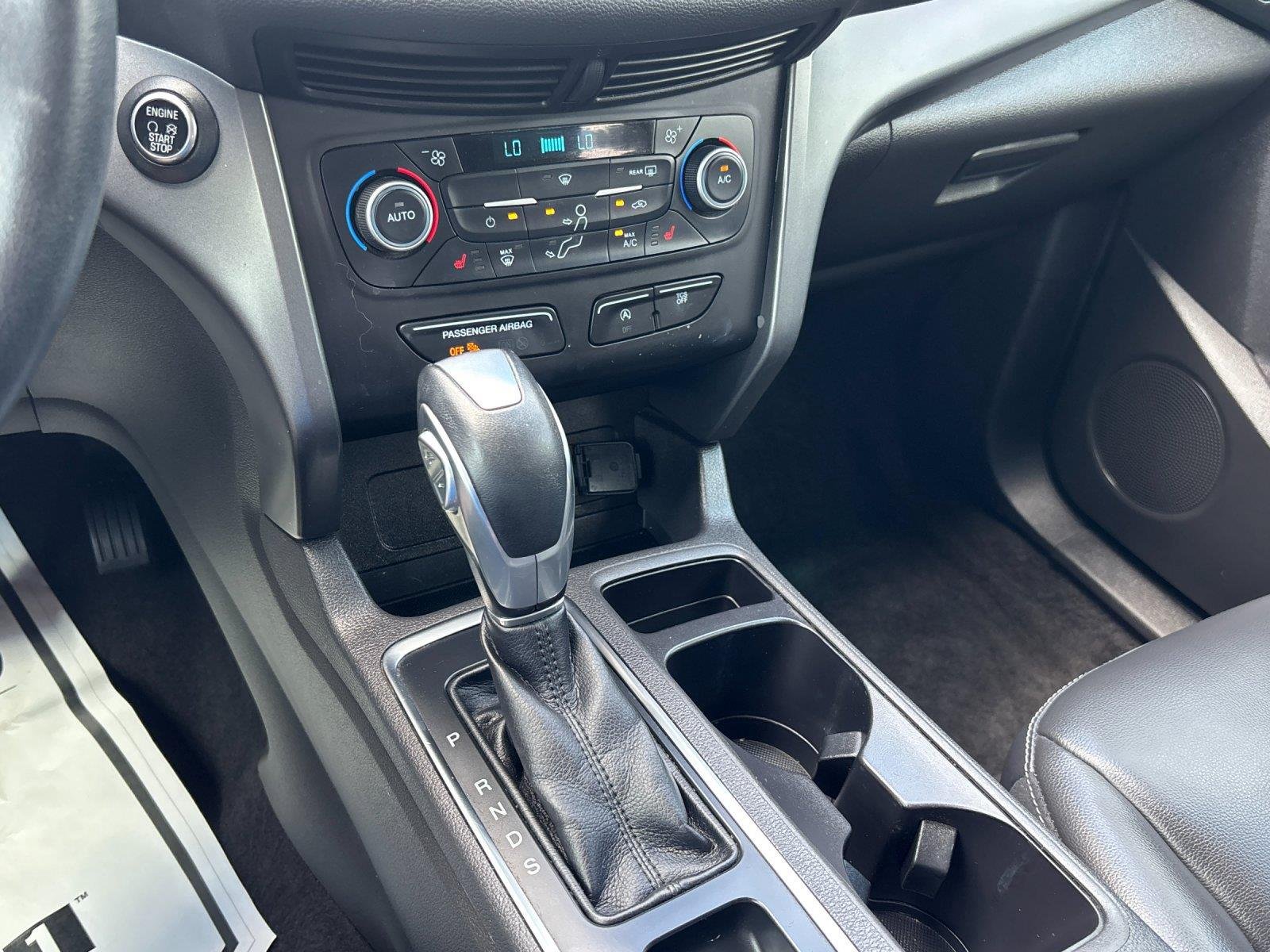 Used 2019  Ford SEL image 26