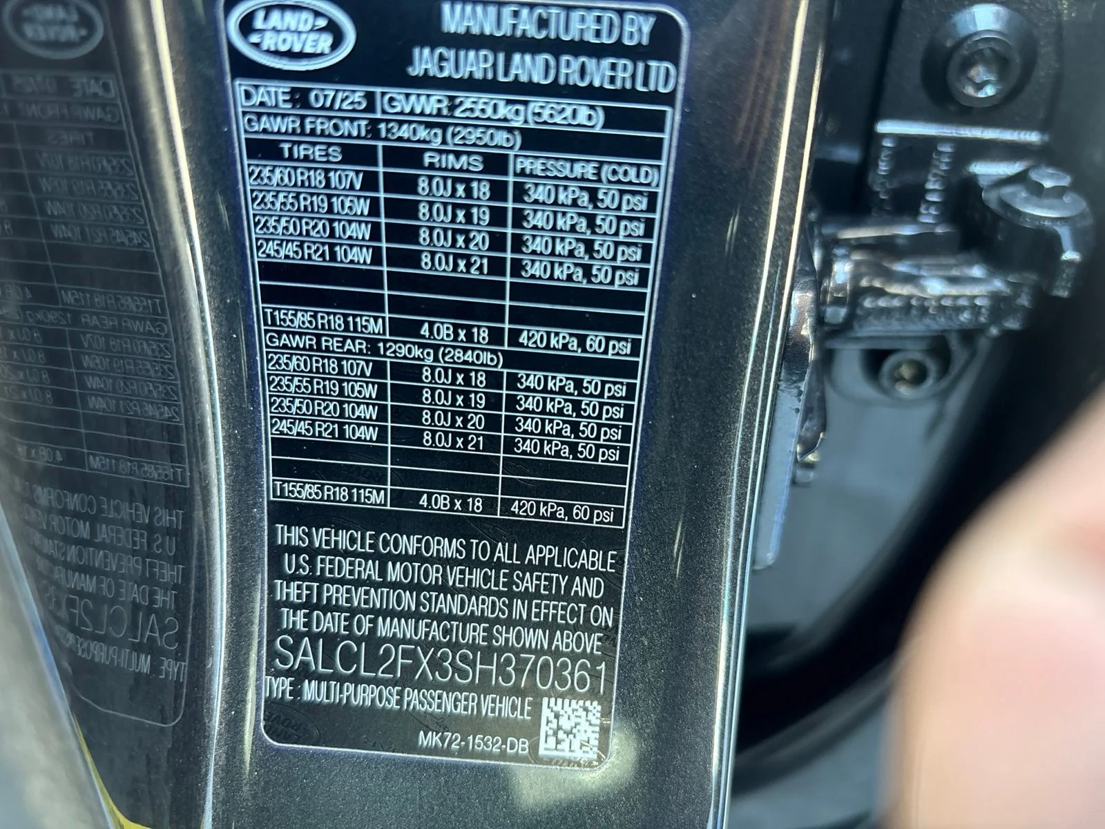 Certified Used 2025 Carpathian Gray Premium Metallic Land Rover SE image 9