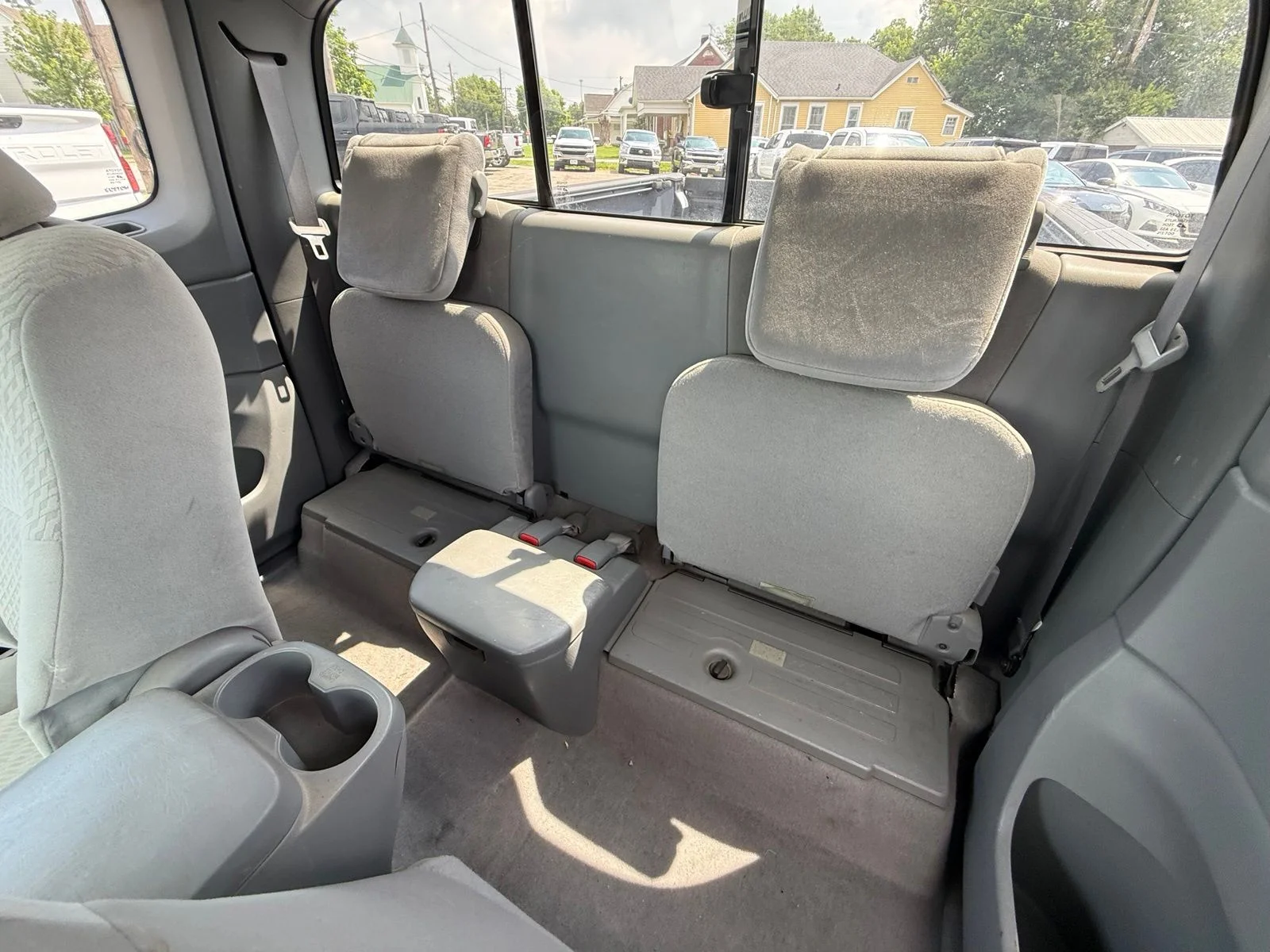 Used 2010  Toyota Base image 20