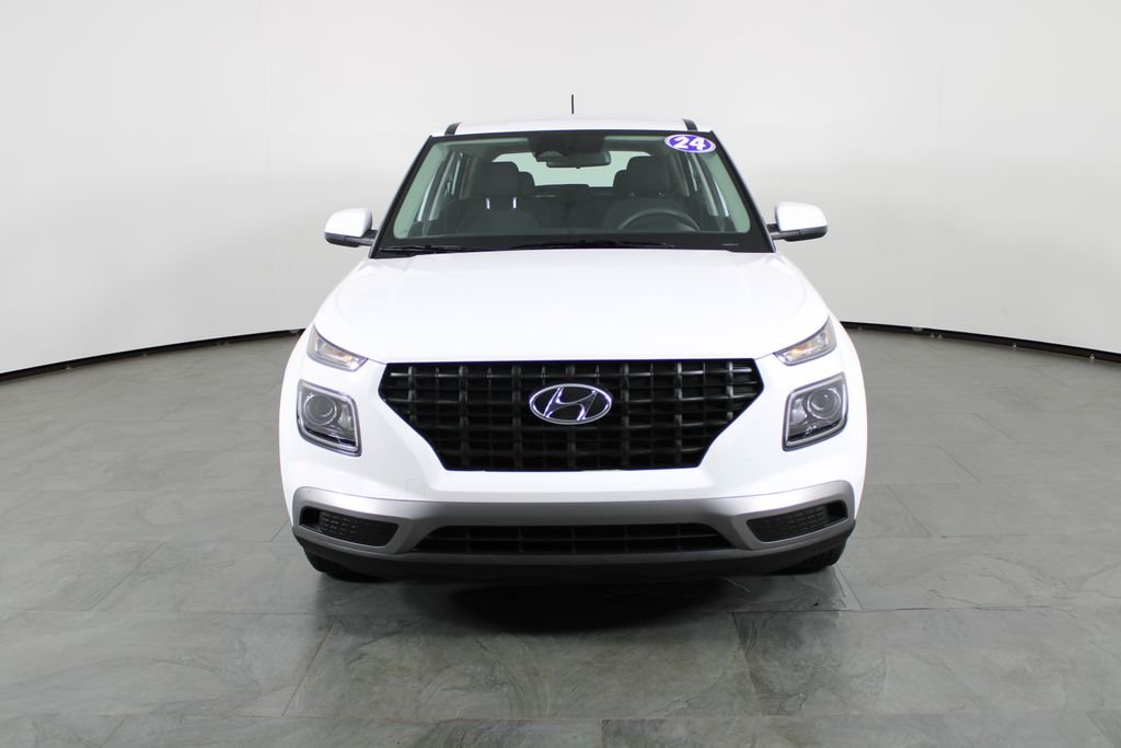 Certified Used 2024 White Hyundai SE image 13