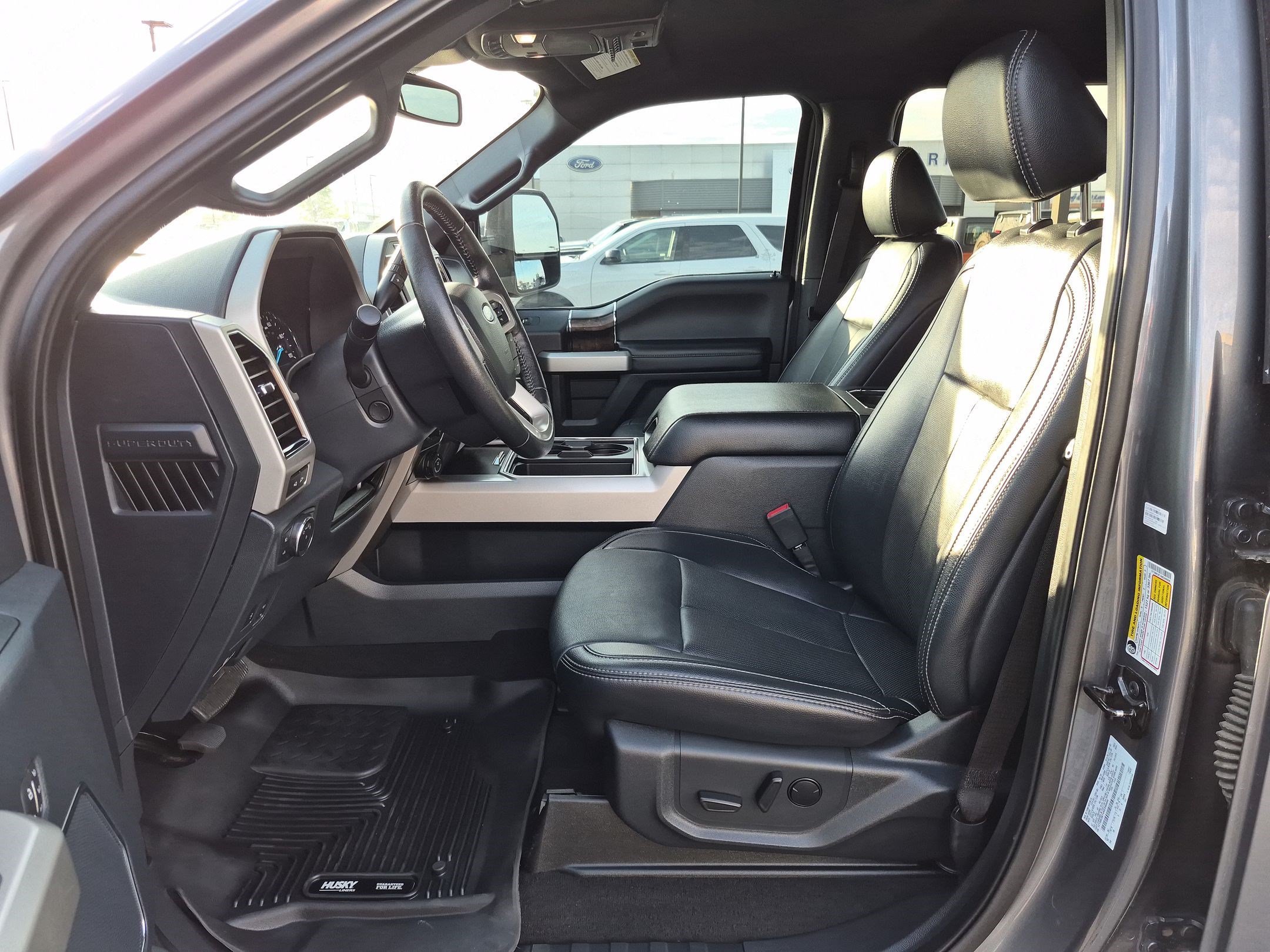 Used 2022 Gray Metallic Ford LARIAT image 15