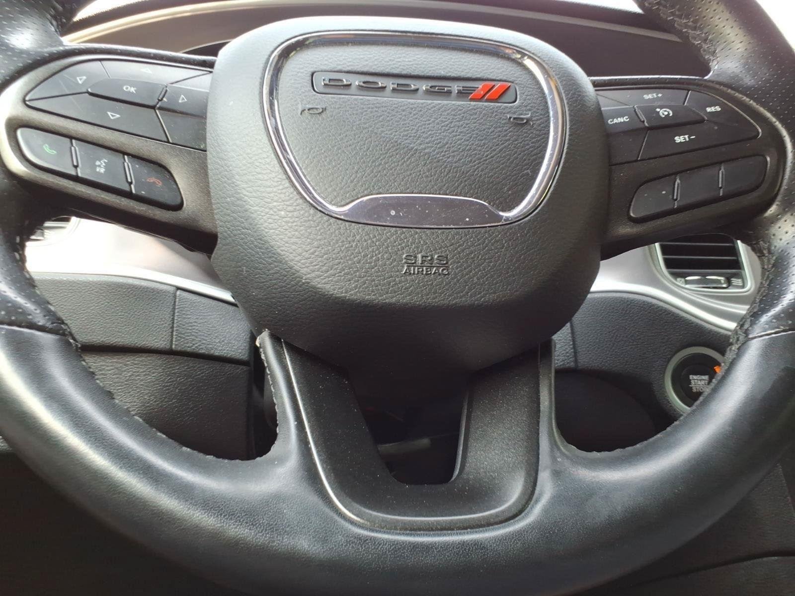Used 2022 Pitch Black Clearcoat Dodge SXT image 18