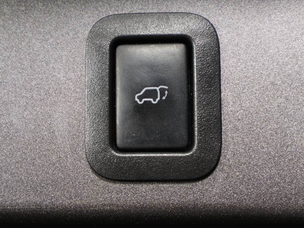 2017 Toyota Highlander XLE - Photo 18
