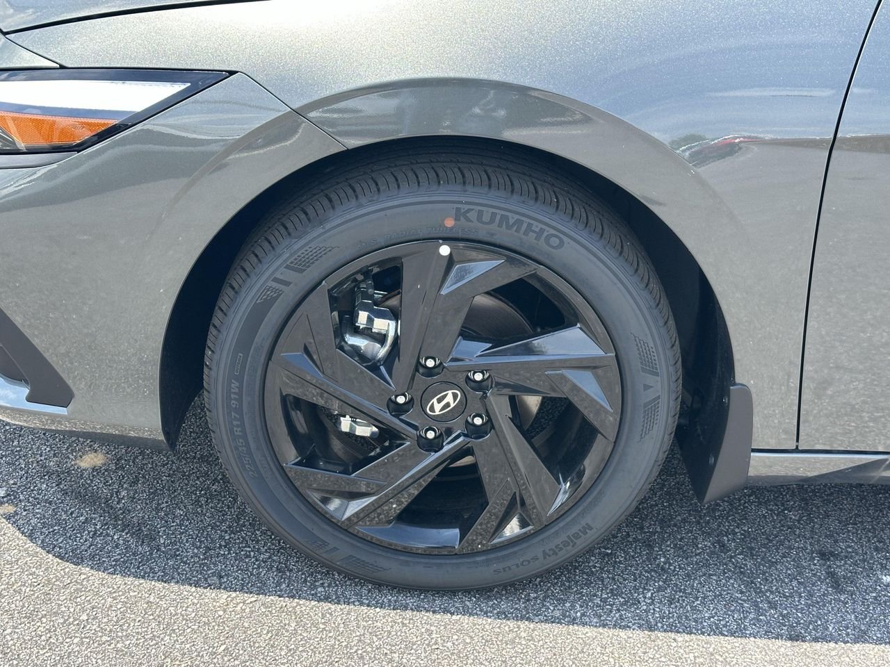 New 2026 Amazon Gray Hyundai SEL Sport image 11